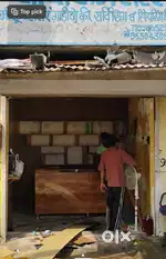 Cafe  ke leye pizza banae vale ke jarorta he