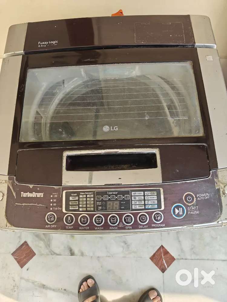 Fully automatic LG washing machine.