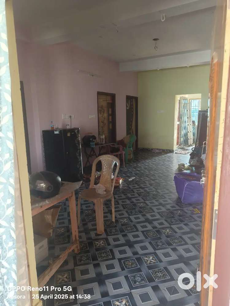 Bachelor flatmate required