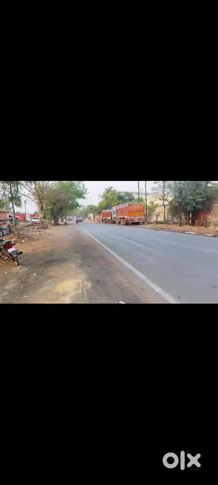 मेन रोड बिलासपुर सीपत रोड लगरा पांधी मार्केट में कमर्शियल प्लॉट