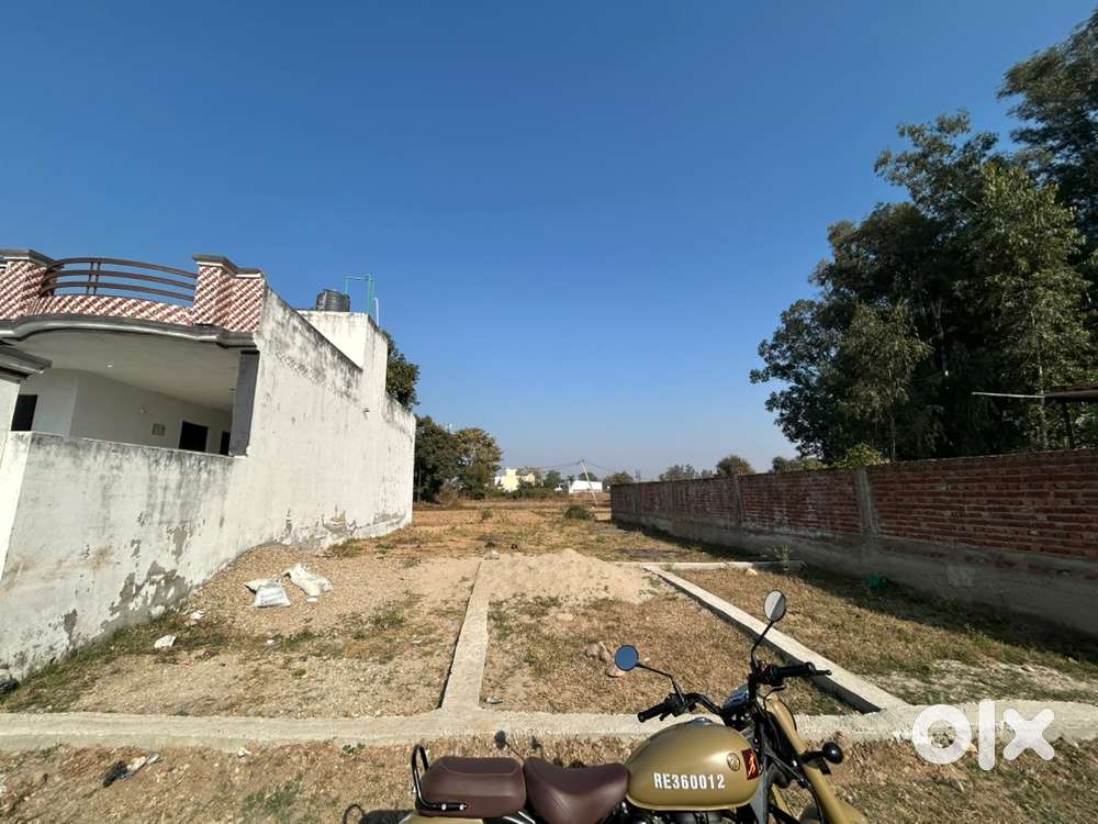 5 marla plot with 3shop