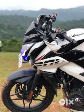 BajajNs200