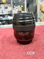 Canon EF 85mm f/1.8 USM Medium Telephoto Lens for Canon SLR Cameras