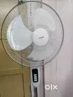 Croma Pedesteal Fan
