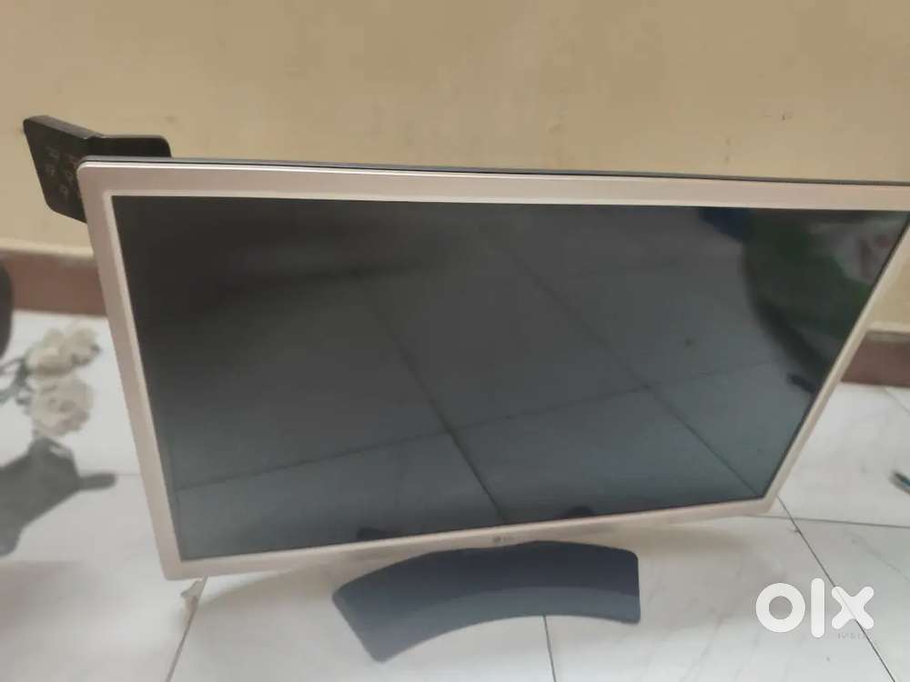 LG TV  24 inch