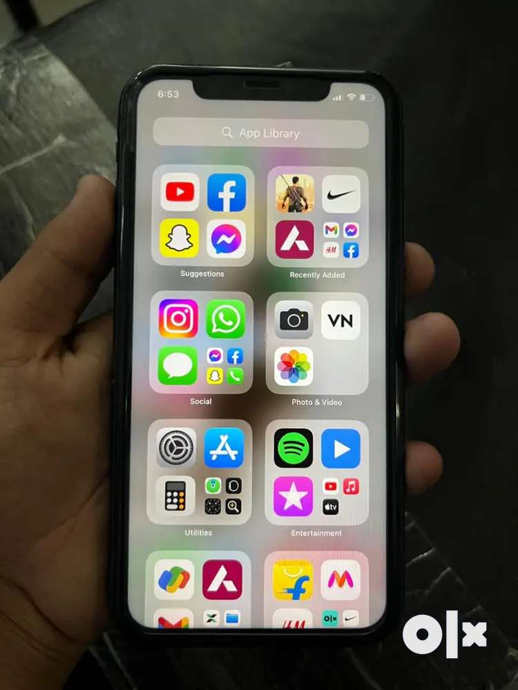 iphone 11 good condition with good battery health refurbished