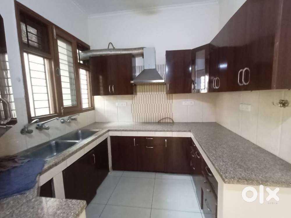 3 BHK Newly Built Floor Sector-12A