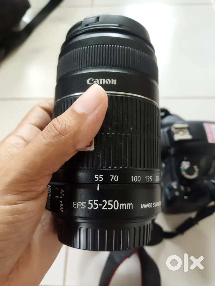 Canon EOS 1300D DSLR camera