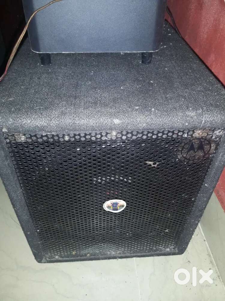 Sony xplod 1800w 12 inch subwoofer with box