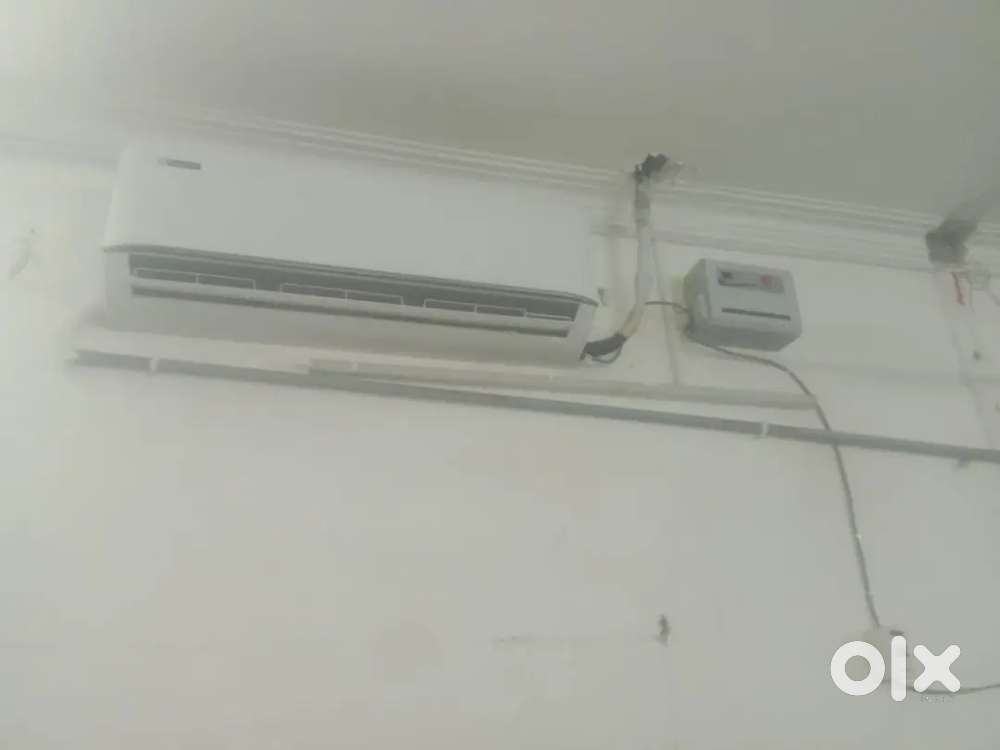 Selling blue star 1.5 ton non inverter ac