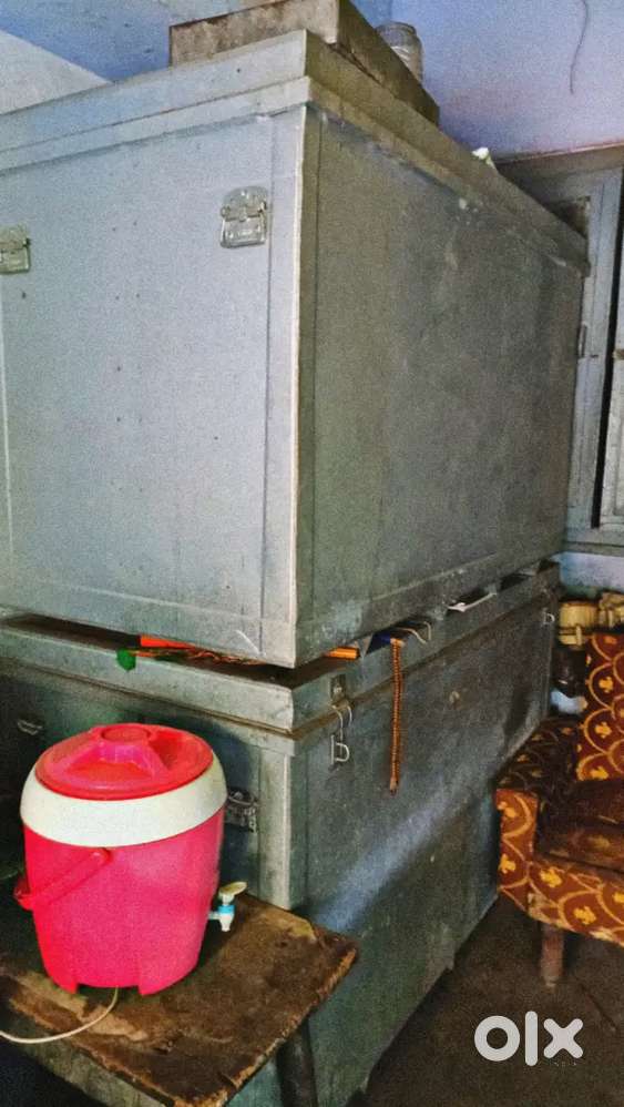 Bada Baksa (steel trunk)
