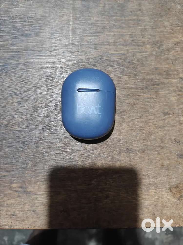 Boat  bluetooth earbuds