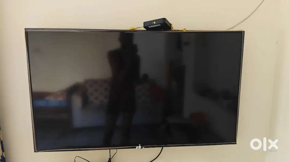 SAMSUNG NU7470 50 inch tv