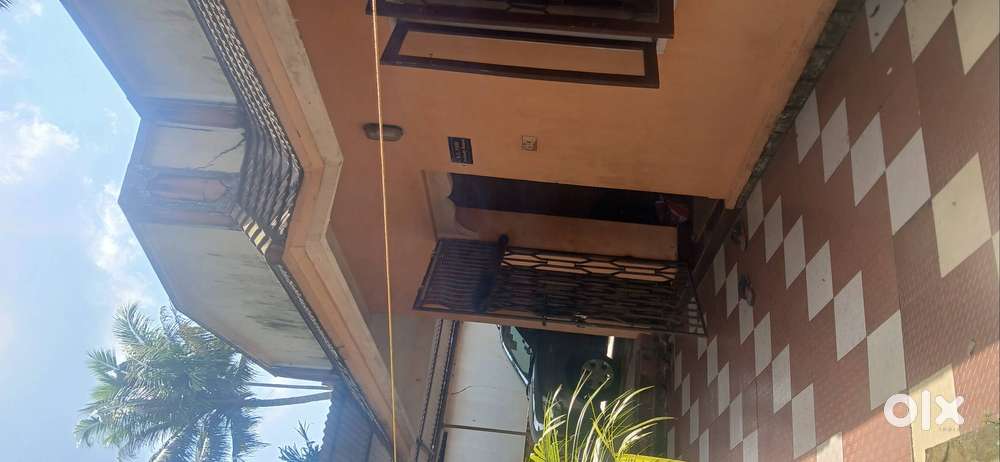 PLOT & HOUSE FOR SALE READY TO USE WELL MAINTAINED