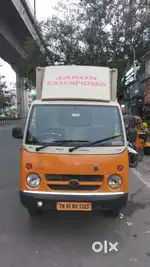 Courier delivery and pickup