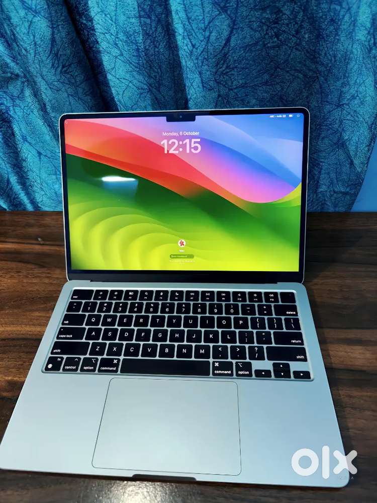 MacBook Air M2

256Gb + 8Gb New Condition