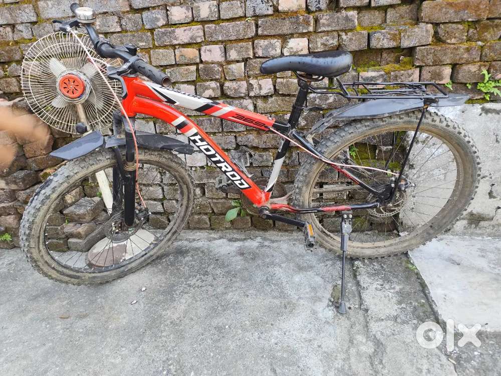 Red and black colour size 18 inch for man