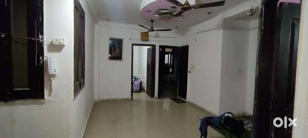 3bhk  semi flat for rent near uttam nagar West near metro waking