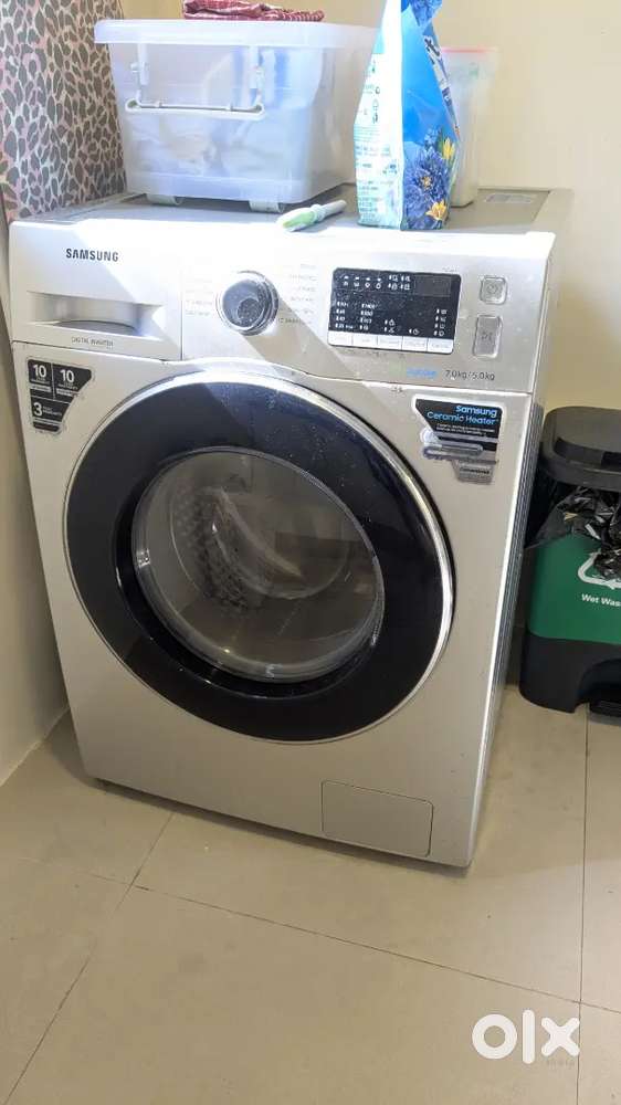 SAMSUNG WASHING machine and dryer (2020).