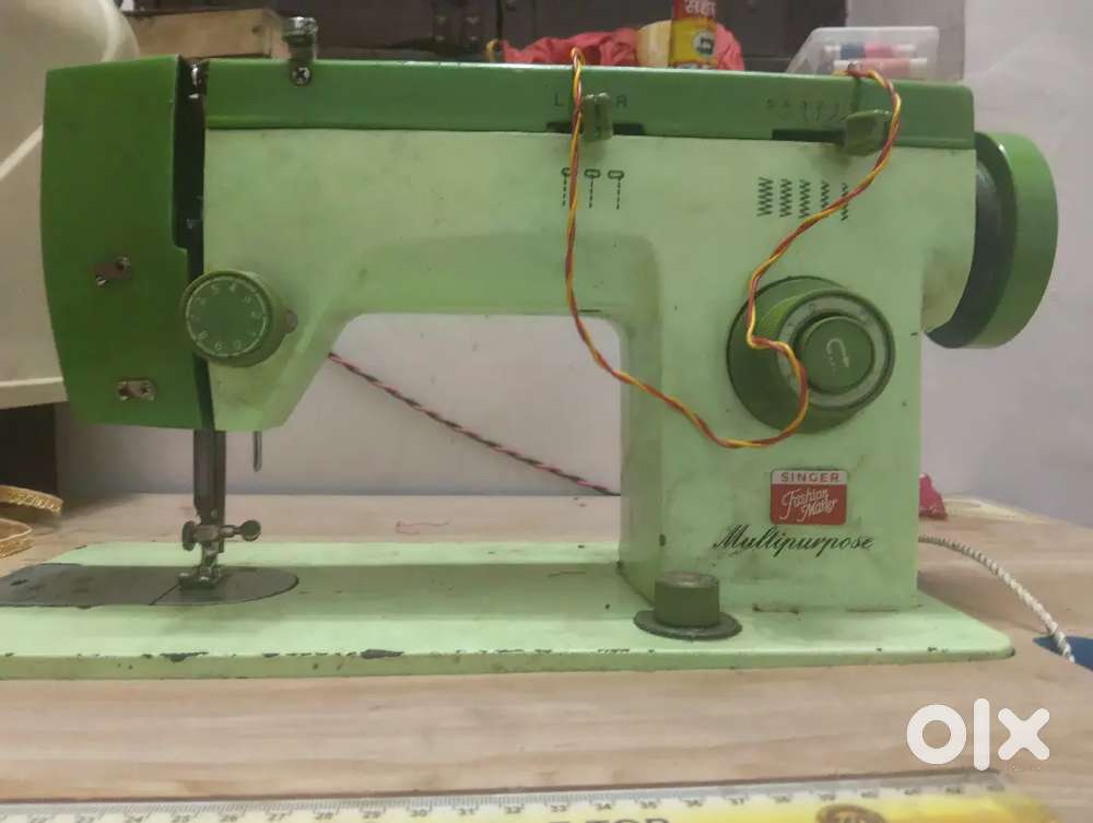 Green Singer Company Sewing Machine Price-3000