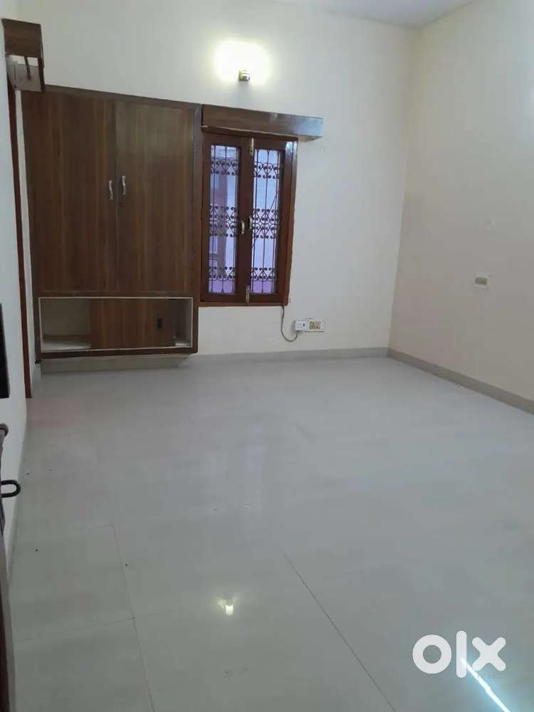 Main road kapurthala mai   boons wali main road par