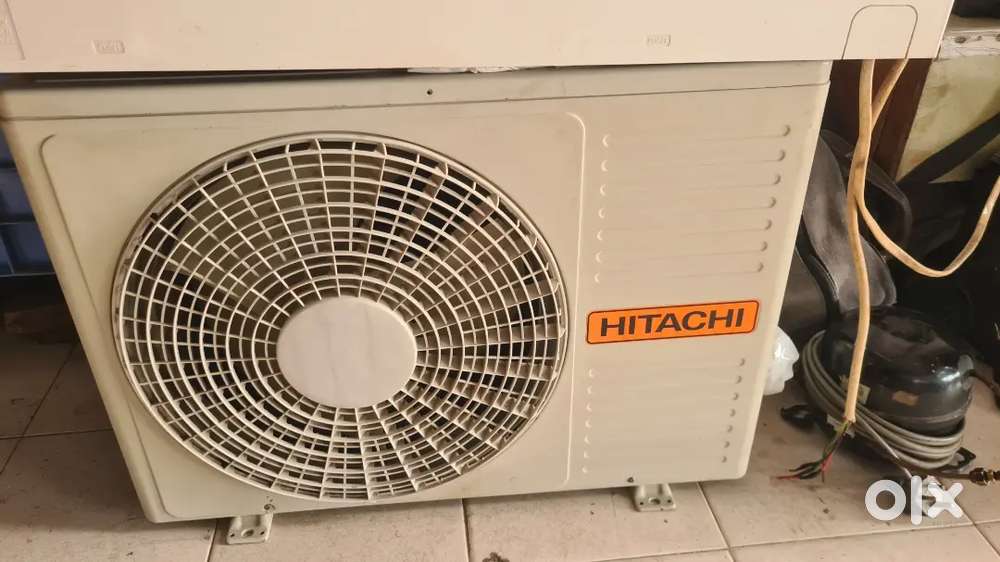 Hitachi 1.5 ton split AC good condition