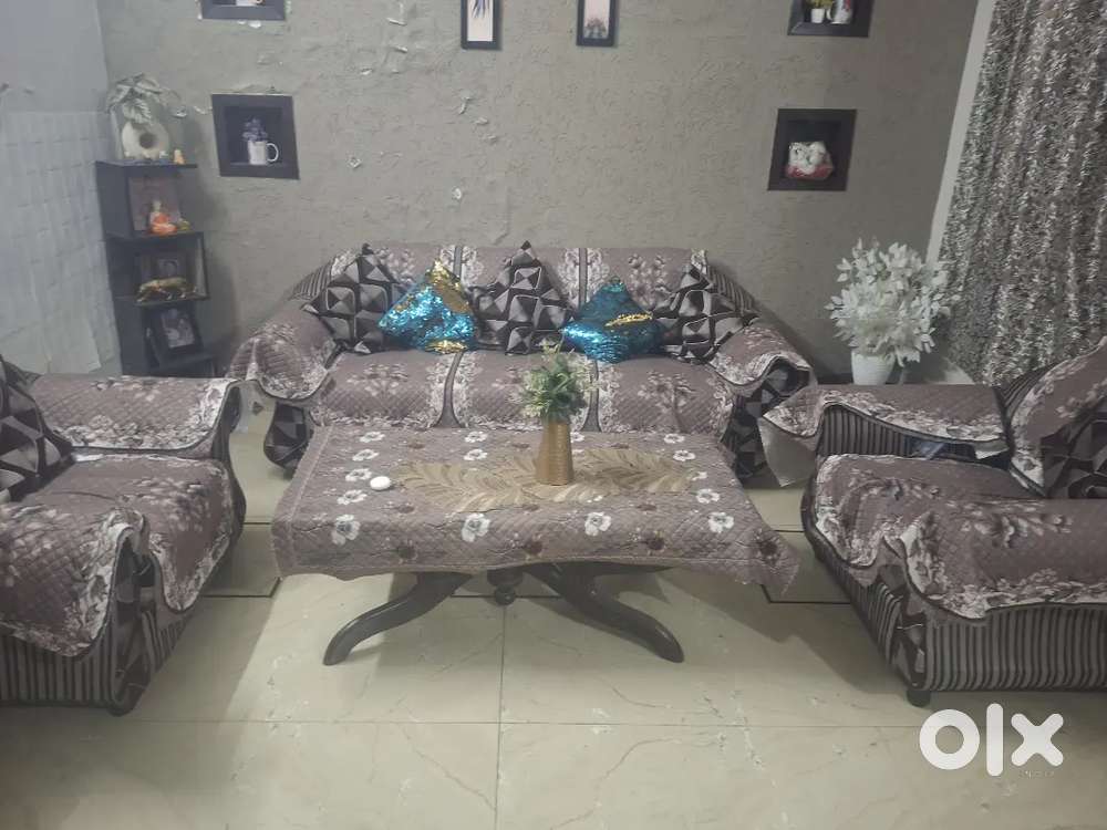 7 seater Sofa set