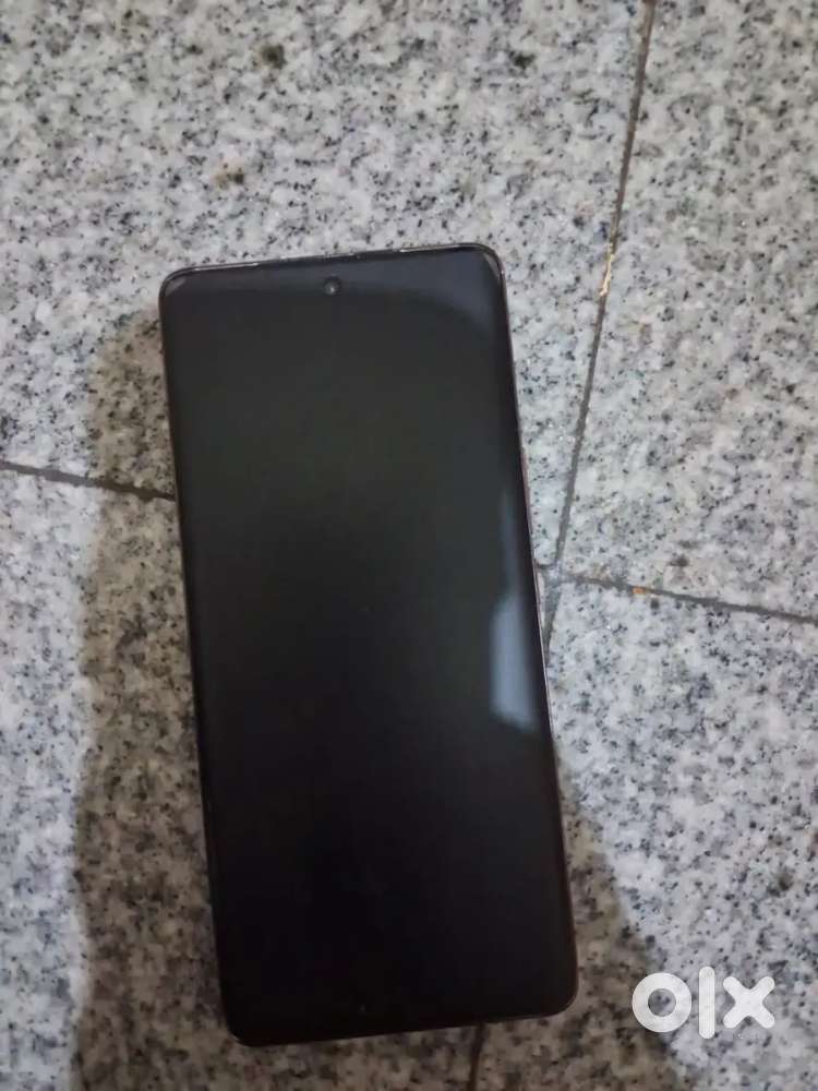 Vivo v40e second and phone 8 month