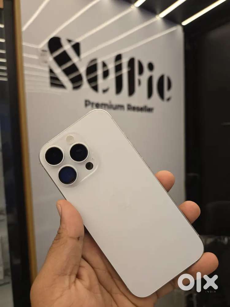 16 pro white titanium 
100%BH
139cycle count only
256GB storage