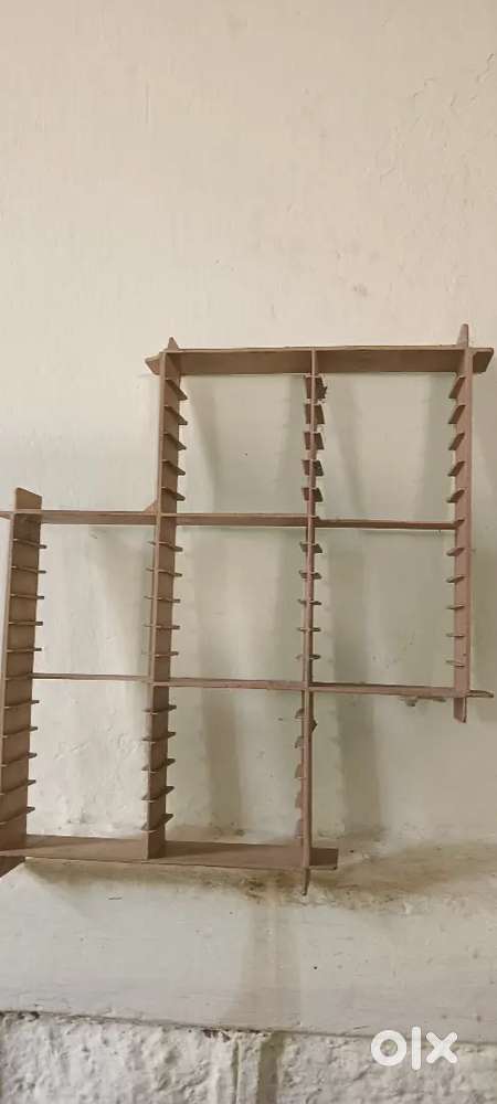 Hot wheels car lover stand