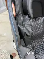 Full body electric massage chair