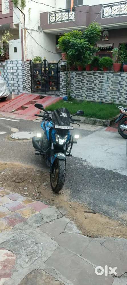 Bajaj Dominar 400