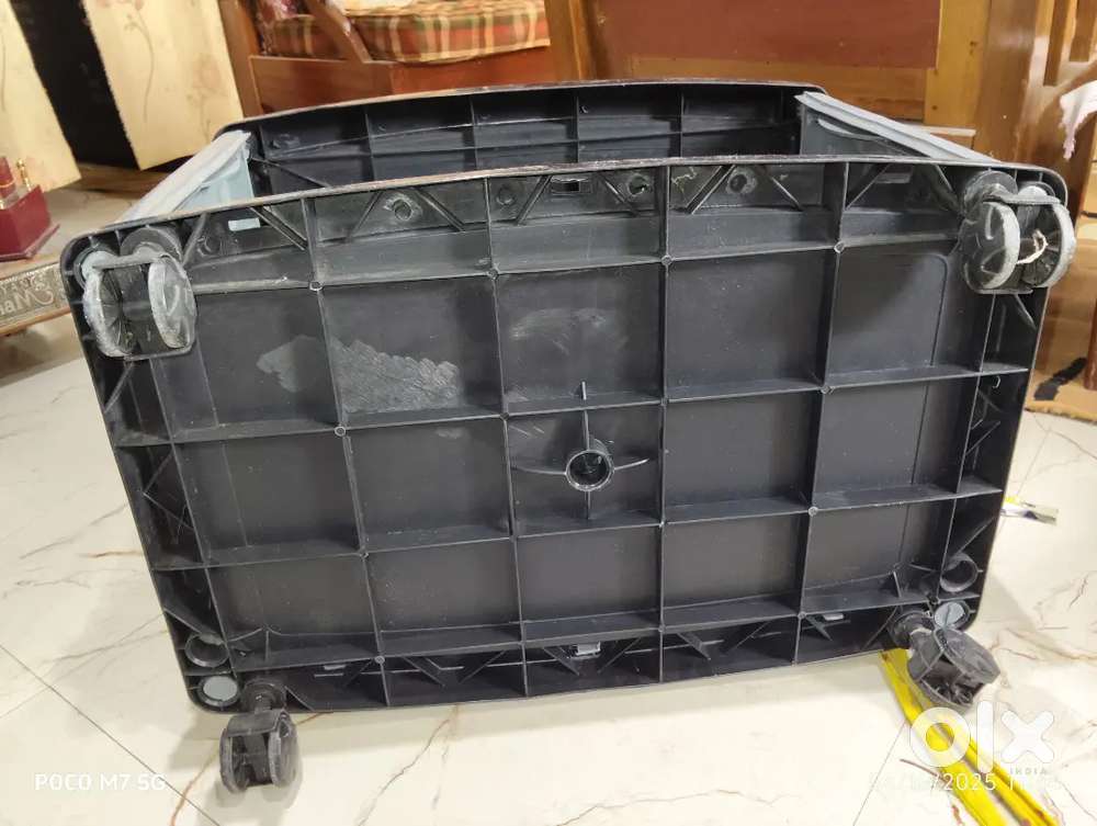 Inventor/Battery stand