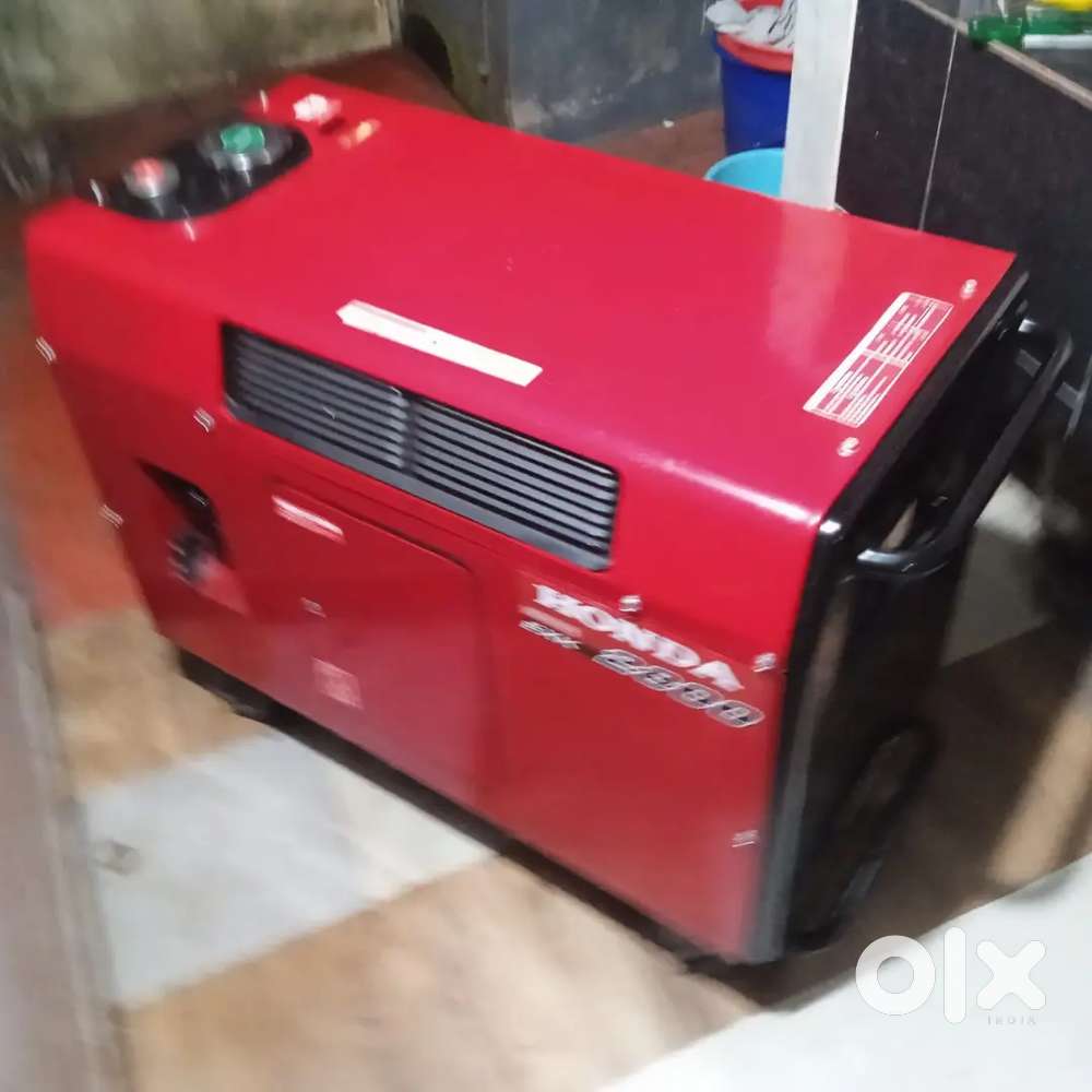 Honda. Exk. 2800. Silent. Generator