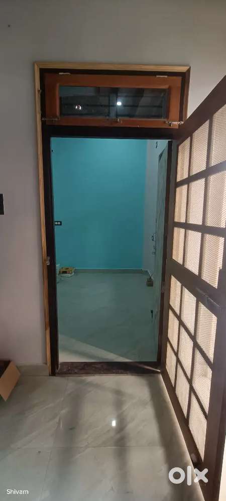 Single room with balcony for girls only.