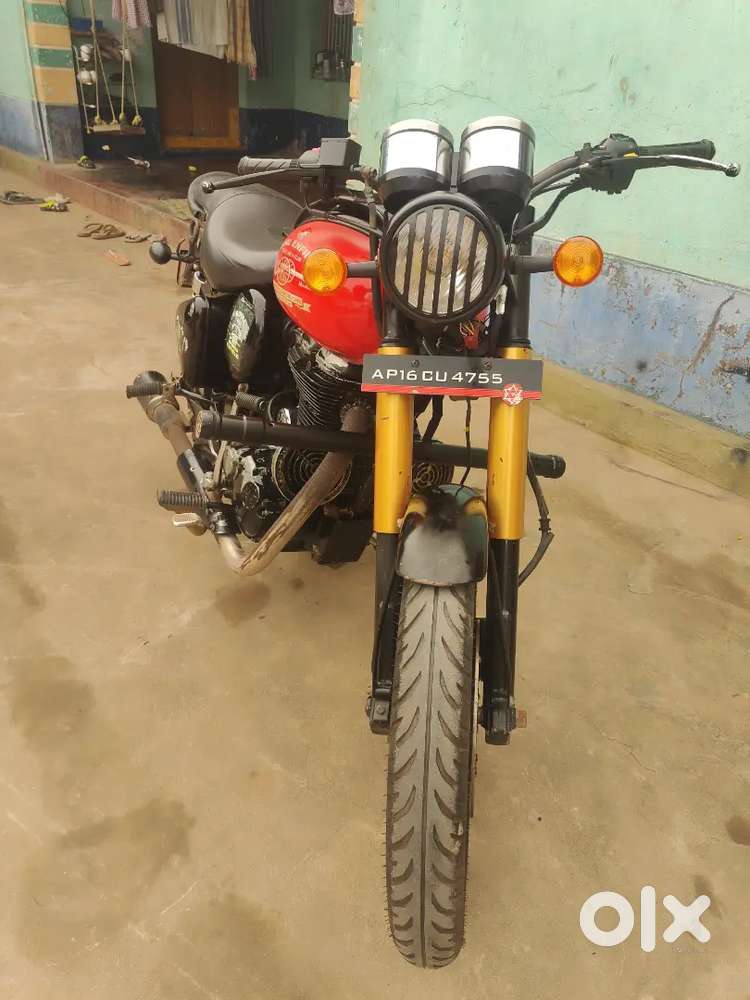 Fully modified looking like cafe racer