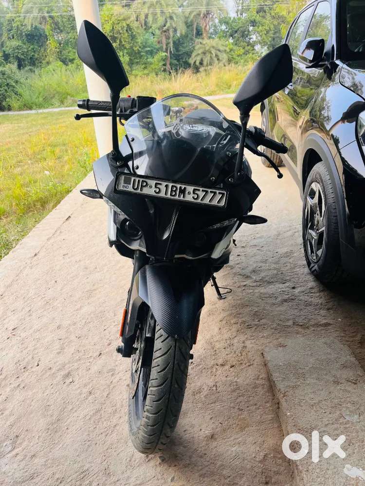 Bike well maintained hai  single hand chli hai 43to46 ka mileage hai