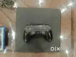 Ps4 game with 1 controller and 4 games