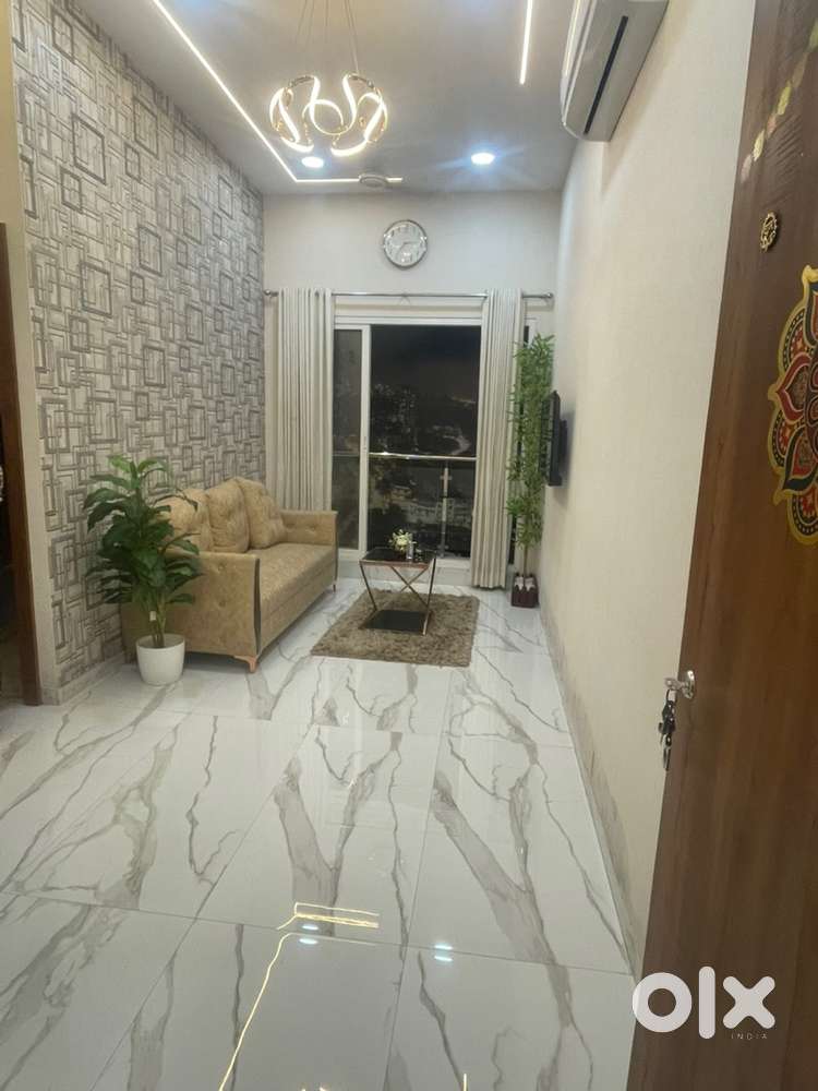 Vikhroli East 1 bhk 340 Carpet semi furnished flat 69 Lakhs negotiable