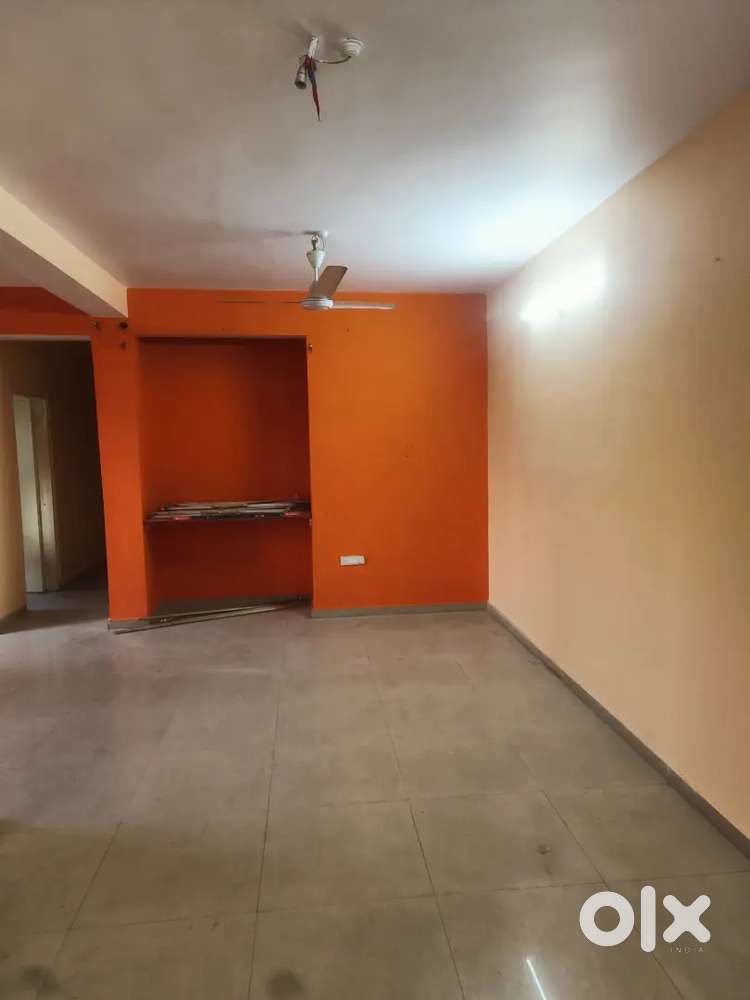 3 Bhk flat for rent in Morabadi Prime location