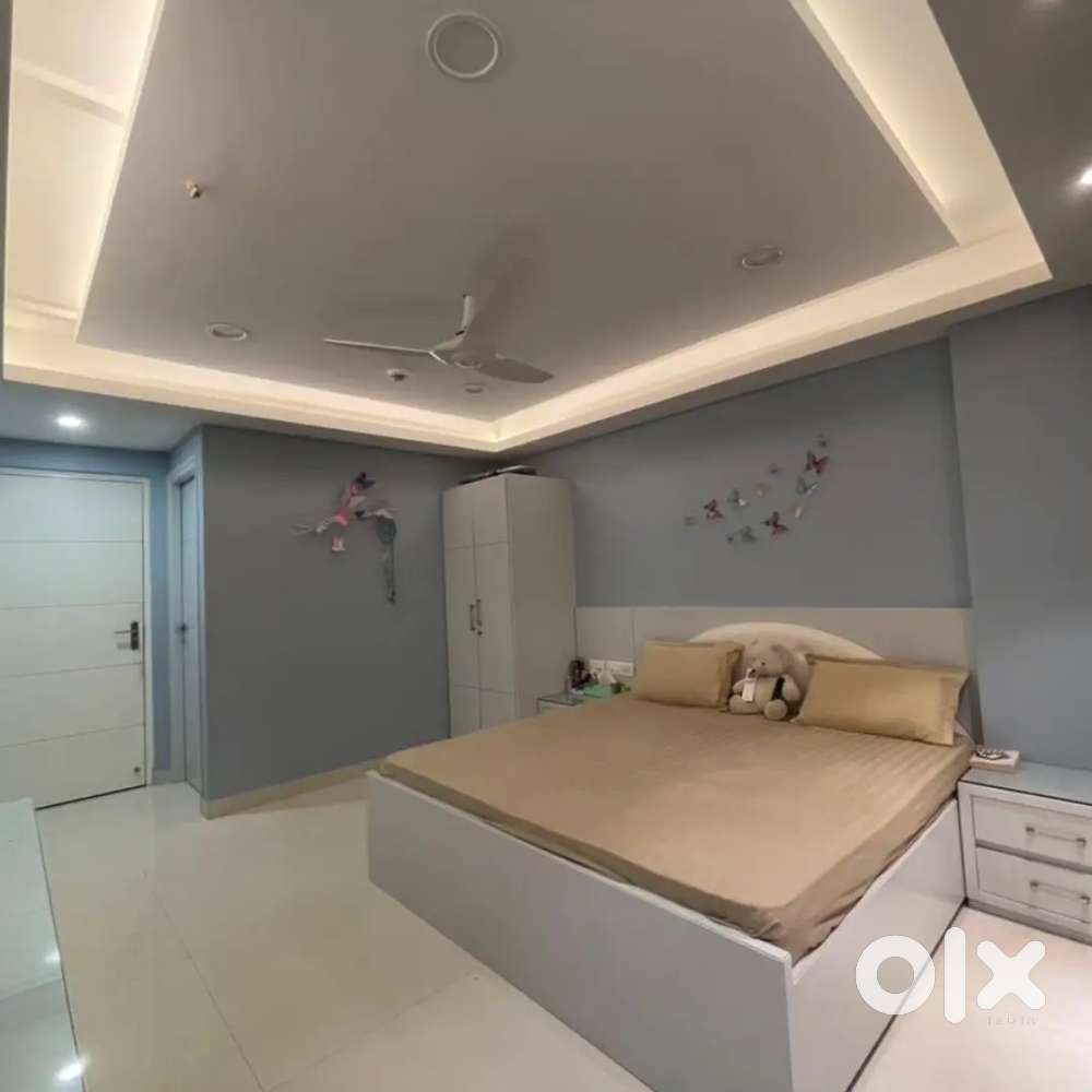 We have 3 bhk 4 bhk 5 bhk luxurious properties available