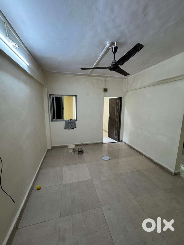 Small 2bhk flat for rent 21,000₹ nego in Sector 3 Vashi