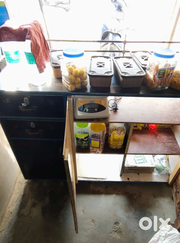Urgent sale of counter