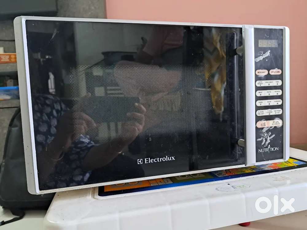 Electrolux Microwave Oven 17LTR