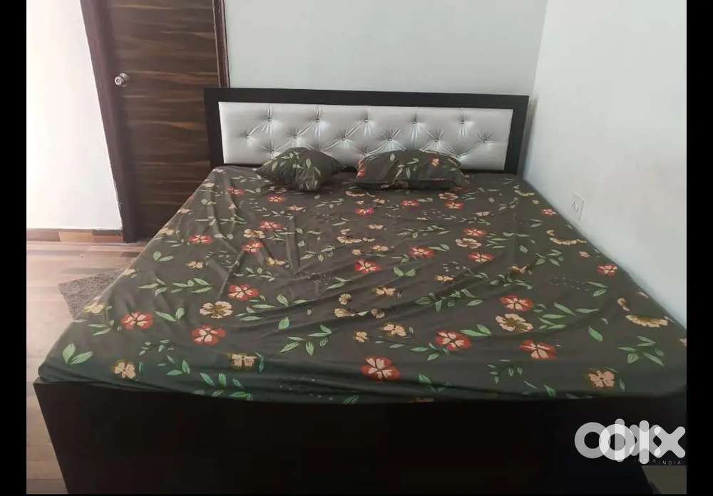 Double bed with metress