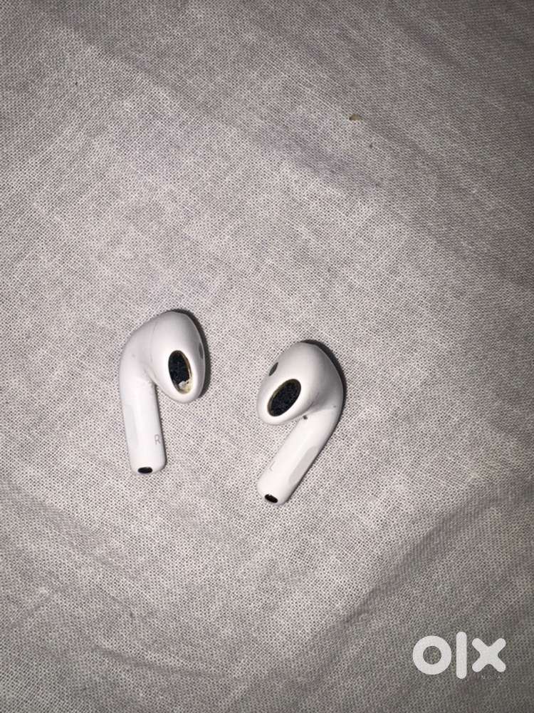 Airpods 4 ANC (only earphones)
