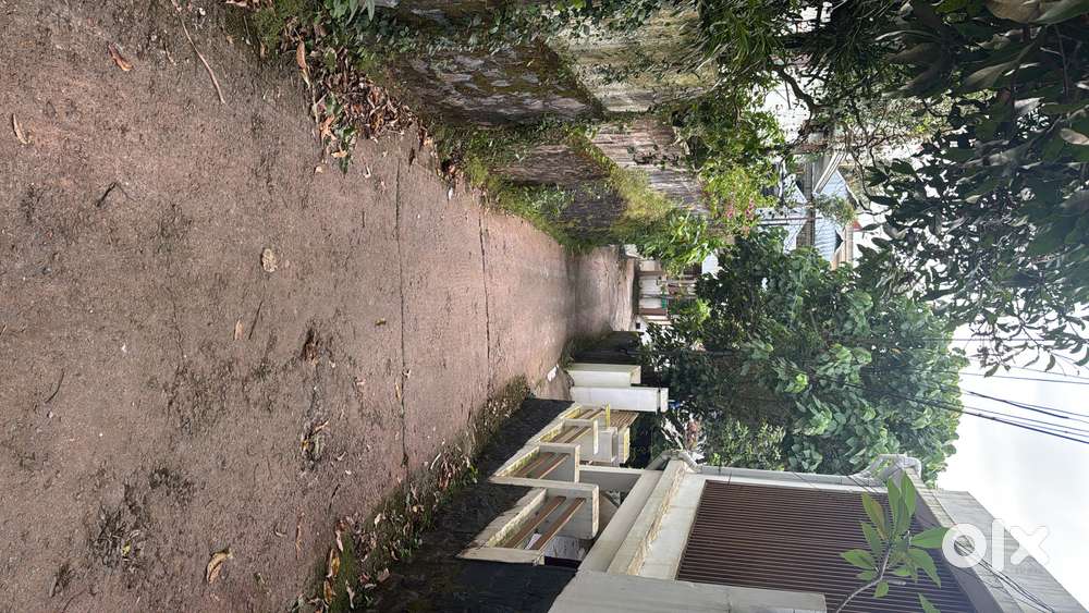 House plot in Kurishumood for sale!