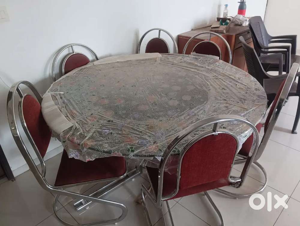 Dining Table (6 seat)