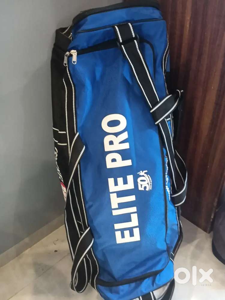 Cricket kit bag with accessories