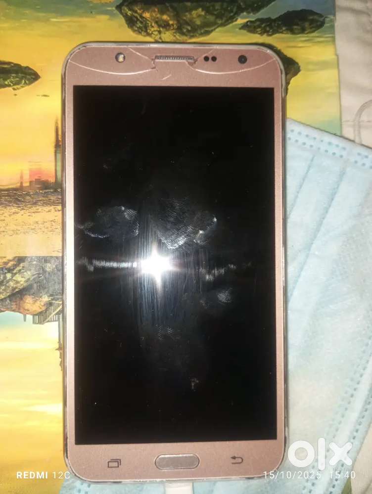 Samsung Galaxy j7 nxt    cover free